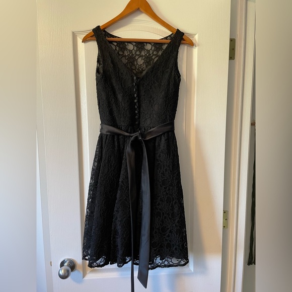 MoriLee Black Lace Dress, Size 10 (fits like a true 4) - Picture 2 of 4